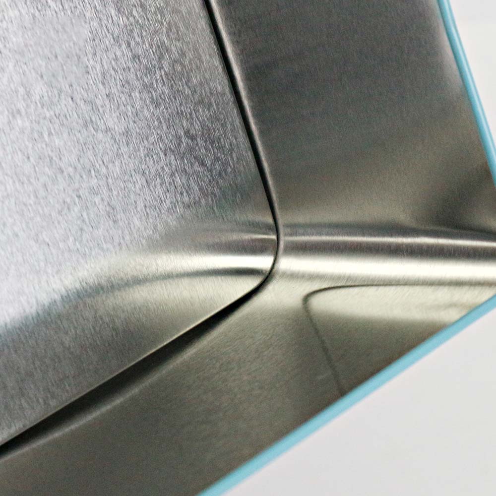 Tin boxes for cakes wholesale