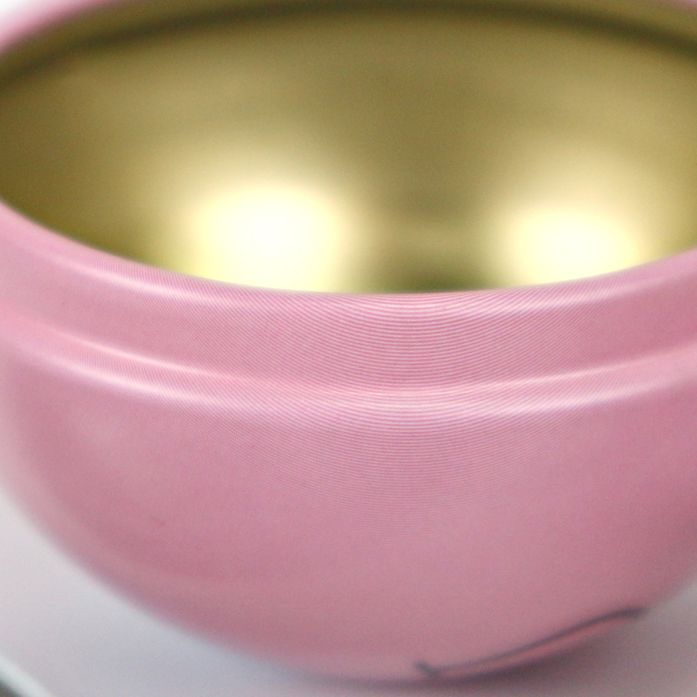 Round tin gift boxes