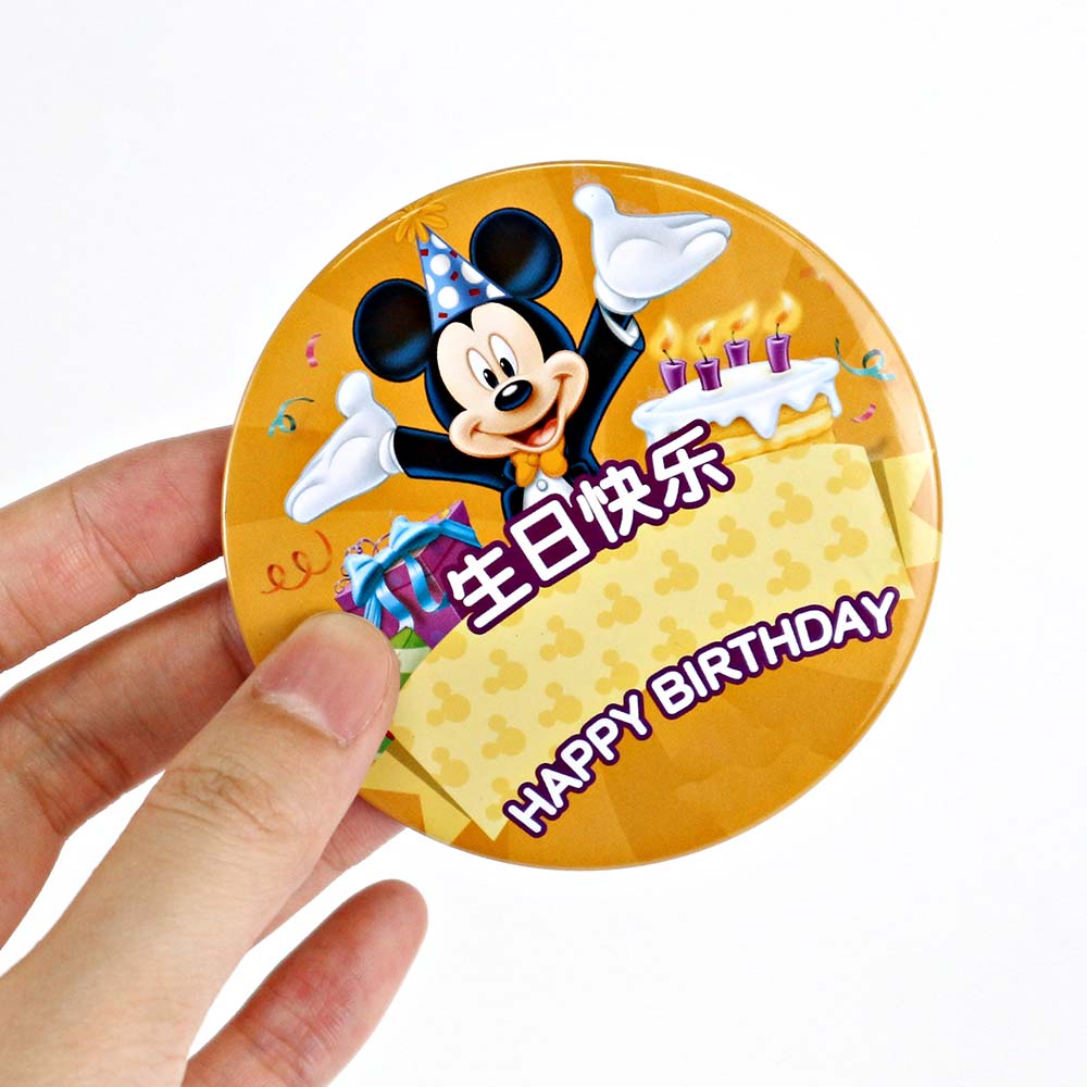 Round campaign button badges