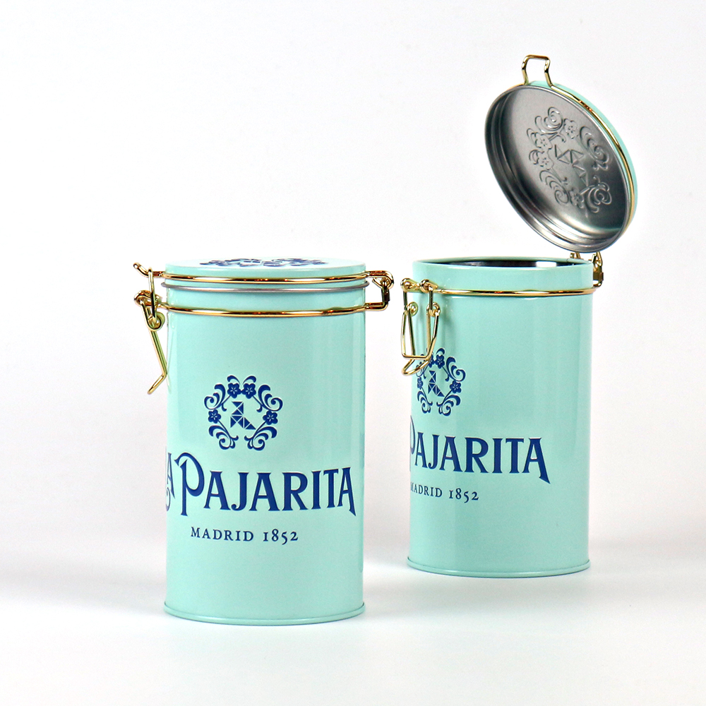 Classic latch lock coffee box