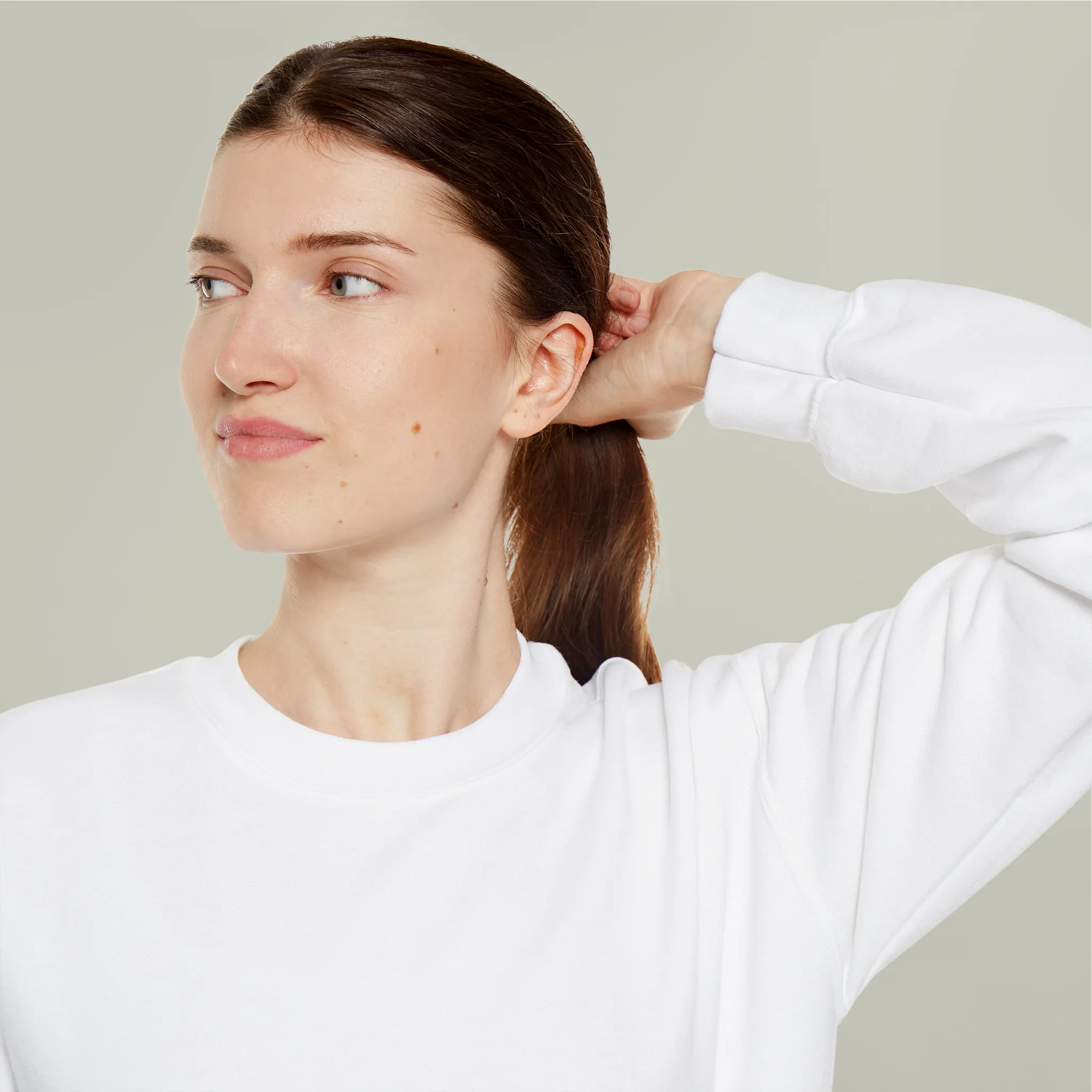 Women Heavy Blend Crewneck Sweatshirt view 4