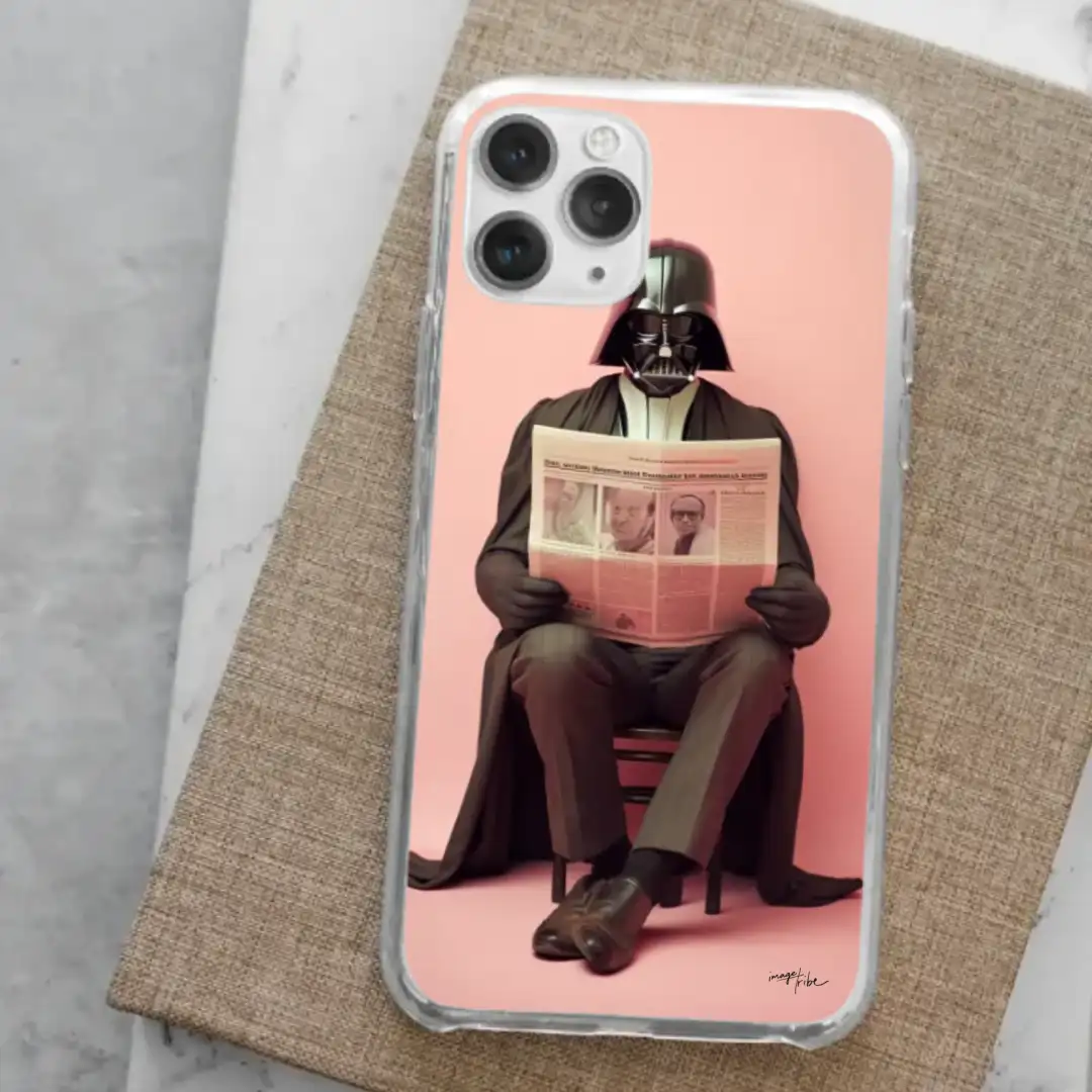 iPhone case Vador reading