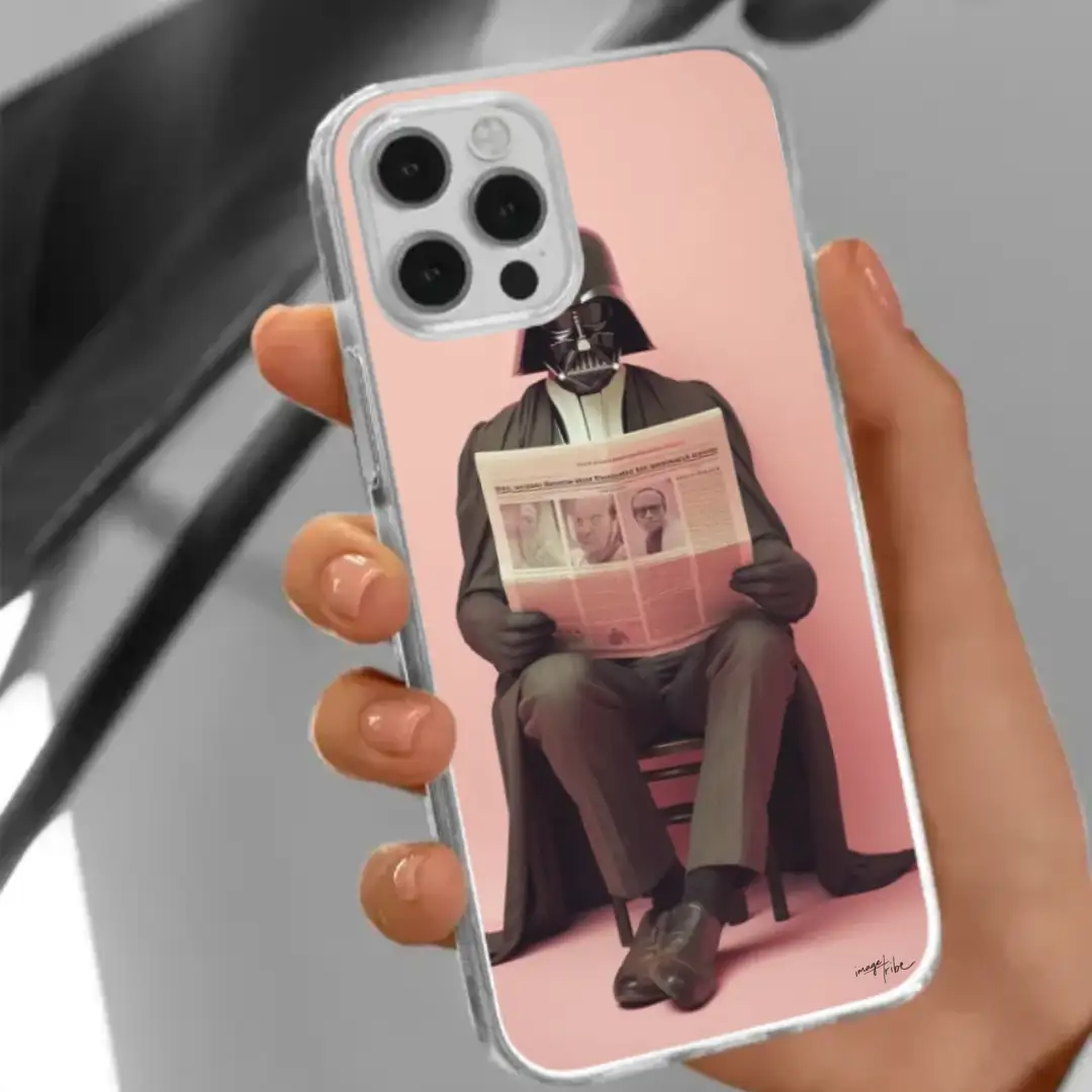 iPhone case Vador reading