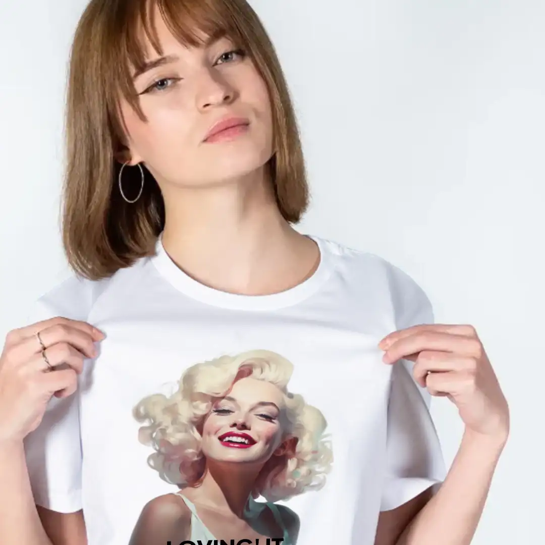 Women's T-shirt Loving it