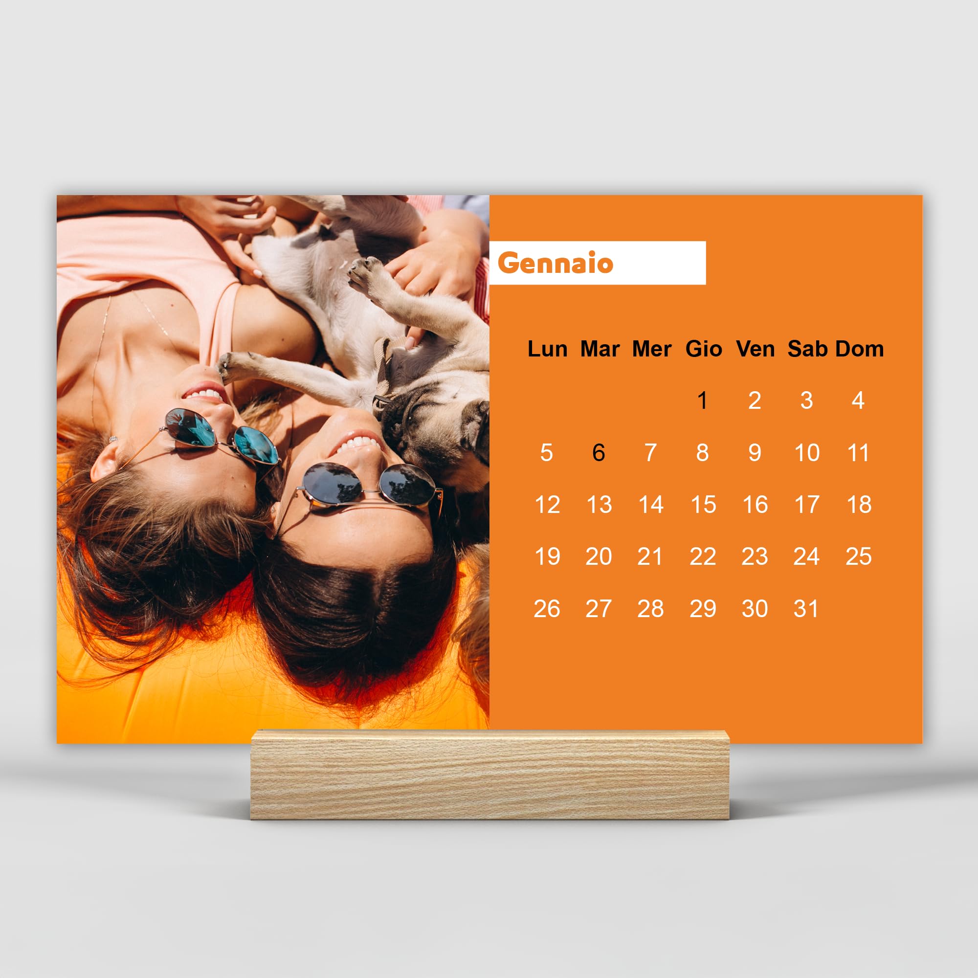 Calendario da tavolo 2027 con base in legno 15x9,5 e 12 foto