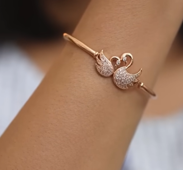 ZAVERI PEARLS Set 