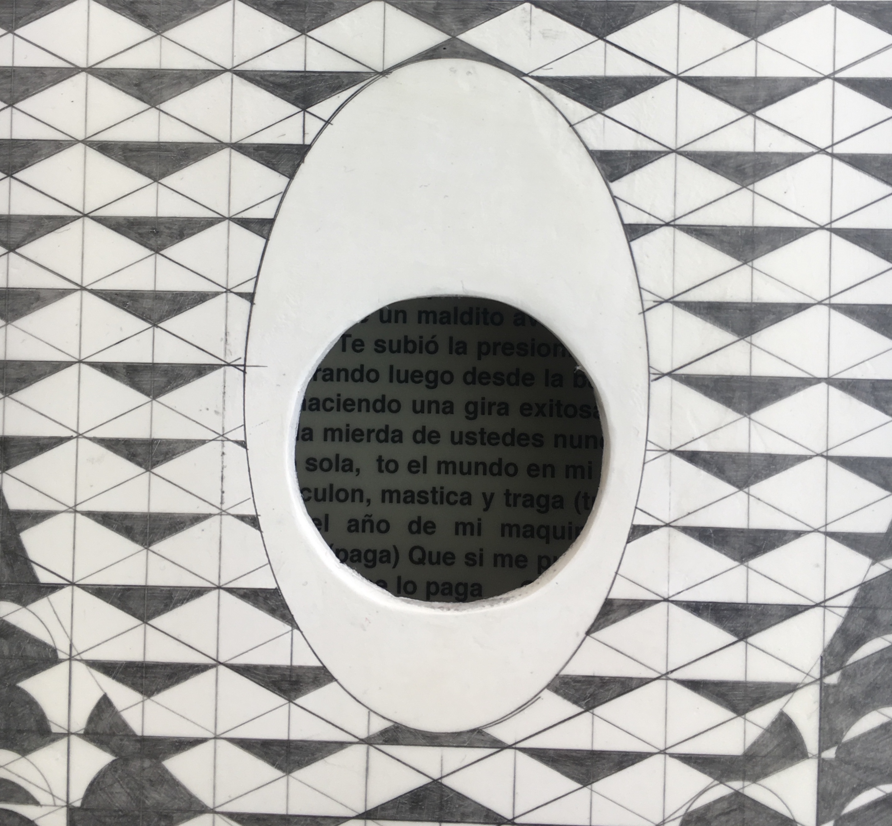 Madeline Jiménez Santil, Glory Hole, dibujo con grafito sellado con encausto sobre lino con imprimatura de creta, Mastica y Traga, Galería Alterna, 2019, Foto: Joséphine Dorr