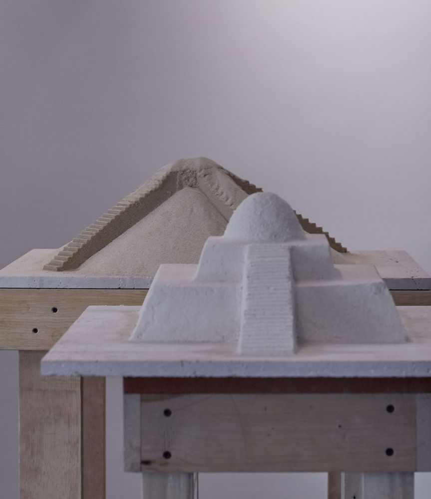 Diego Pérez, Mesa infinita 2; Mesa infinita 3, 2020. Cortesía de Galería RGR