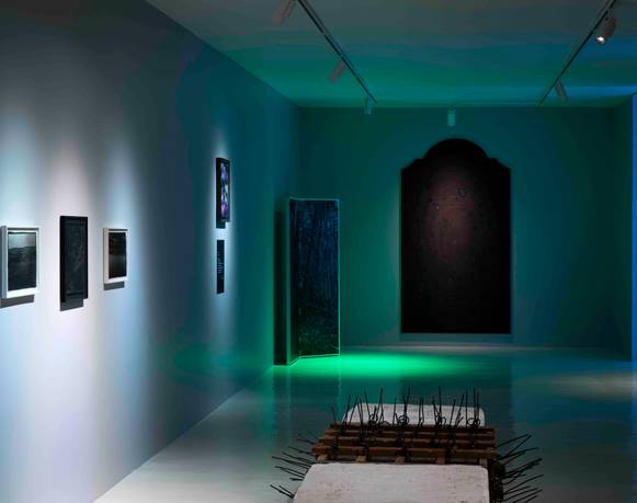 Post Tenebras Spero Lvcem