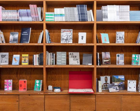 Venta de Invierno en kurimanzutto libros