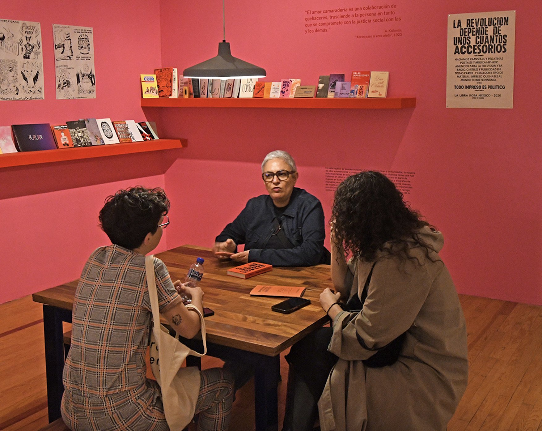 Dora García, Olga Rodríguez, Paloma Contreras. Cortesía del Laboratorio Arte Alameda. Foto: Arturo López