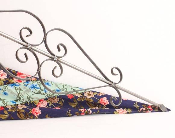 Exposiciones de sus artistas en residencias