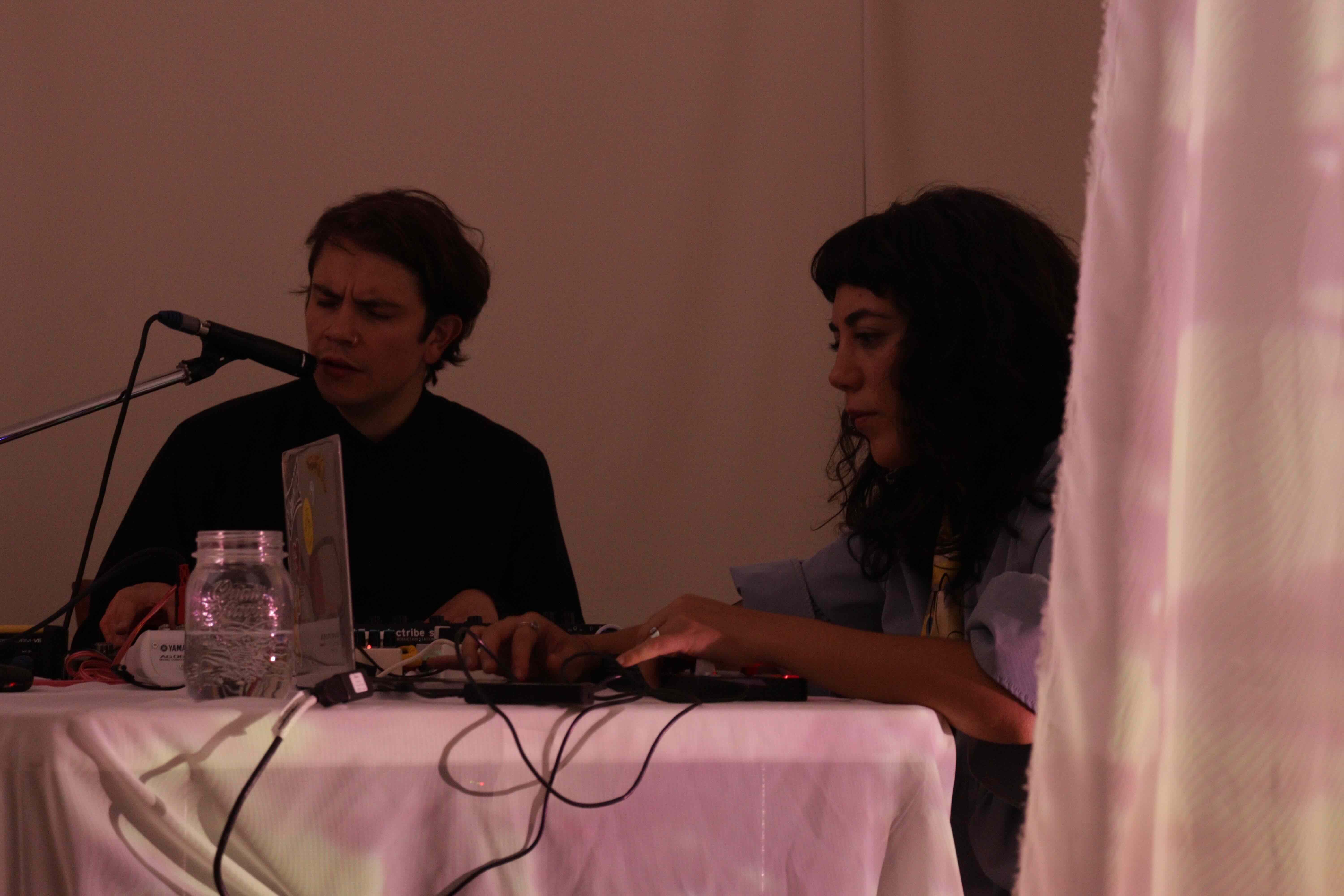 nomellamo (Paulina López) y Śūnyatā (Óscar Pacheco)