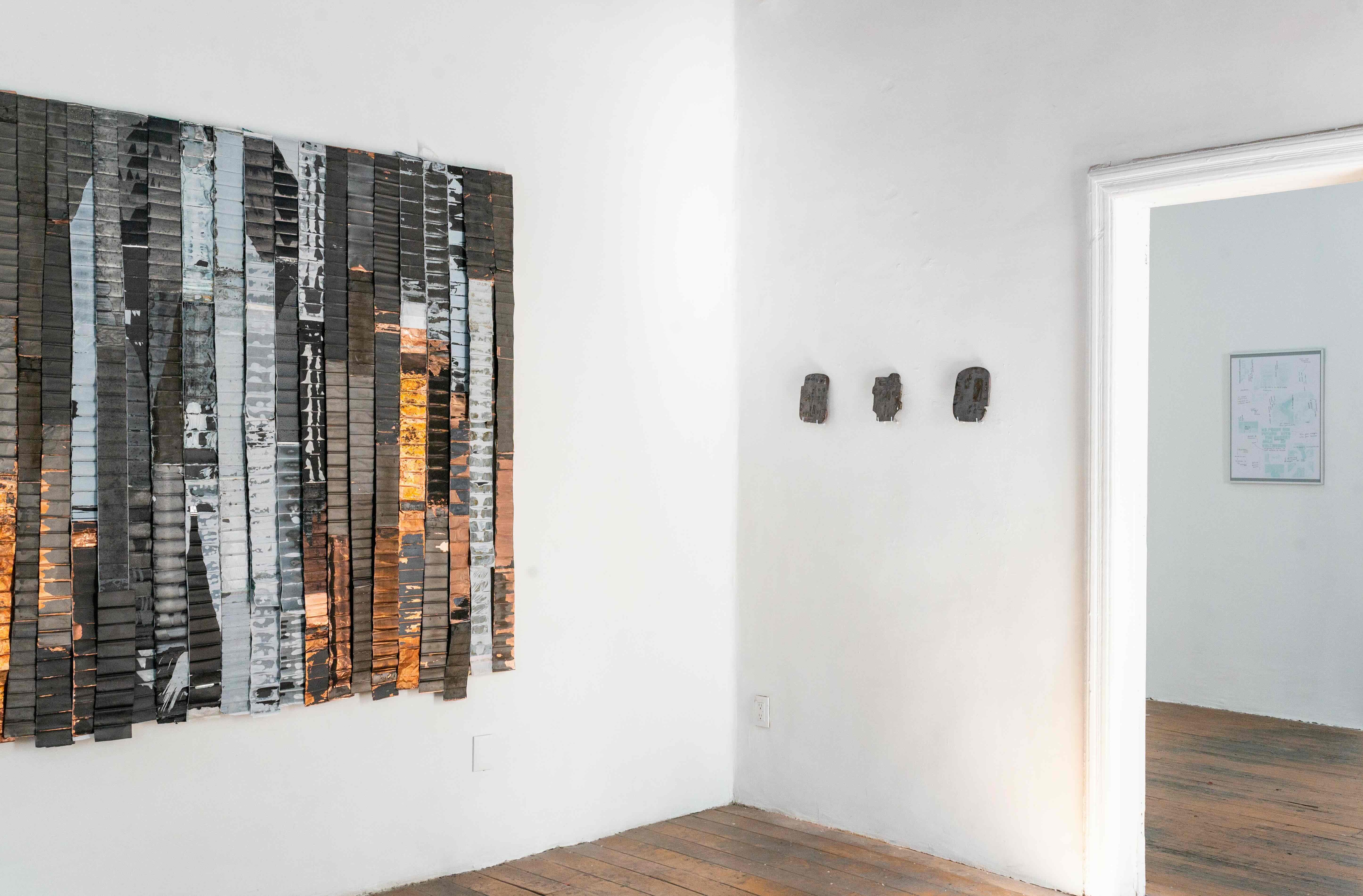 My Device-Body Consumes One Lithium Battery a Day: Lucia R. at Salón Silicón