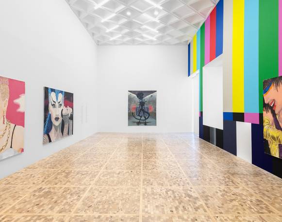 Laberinto / Bola-disco. Sobre “Alien Queen/Paraíso Extraño” de Manuela Solano en el Museo Tamayo