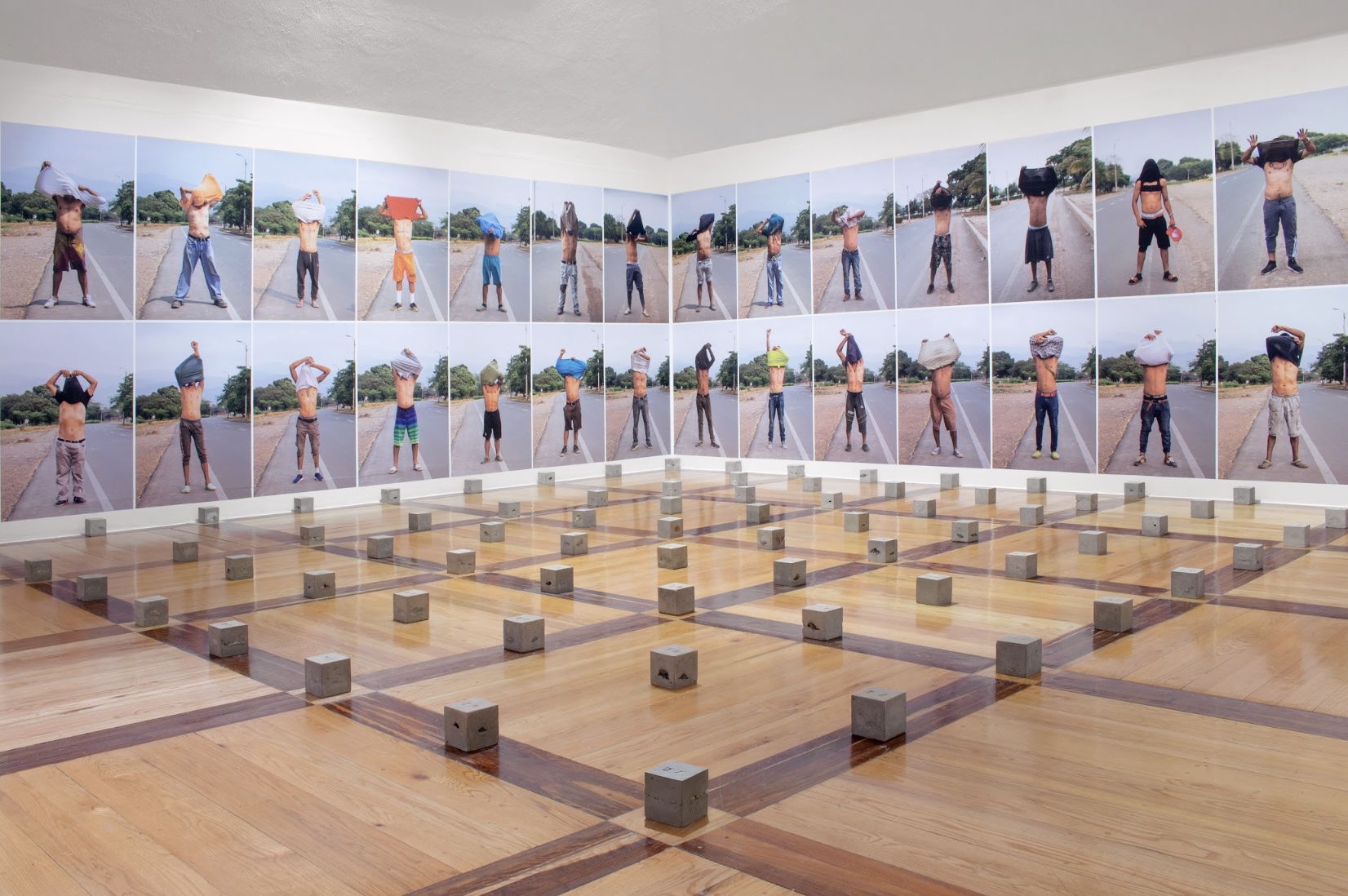 Dolor, materialidad y cuerpos en "¿Cómo salimos?" de Teresa Margolles en MARCO