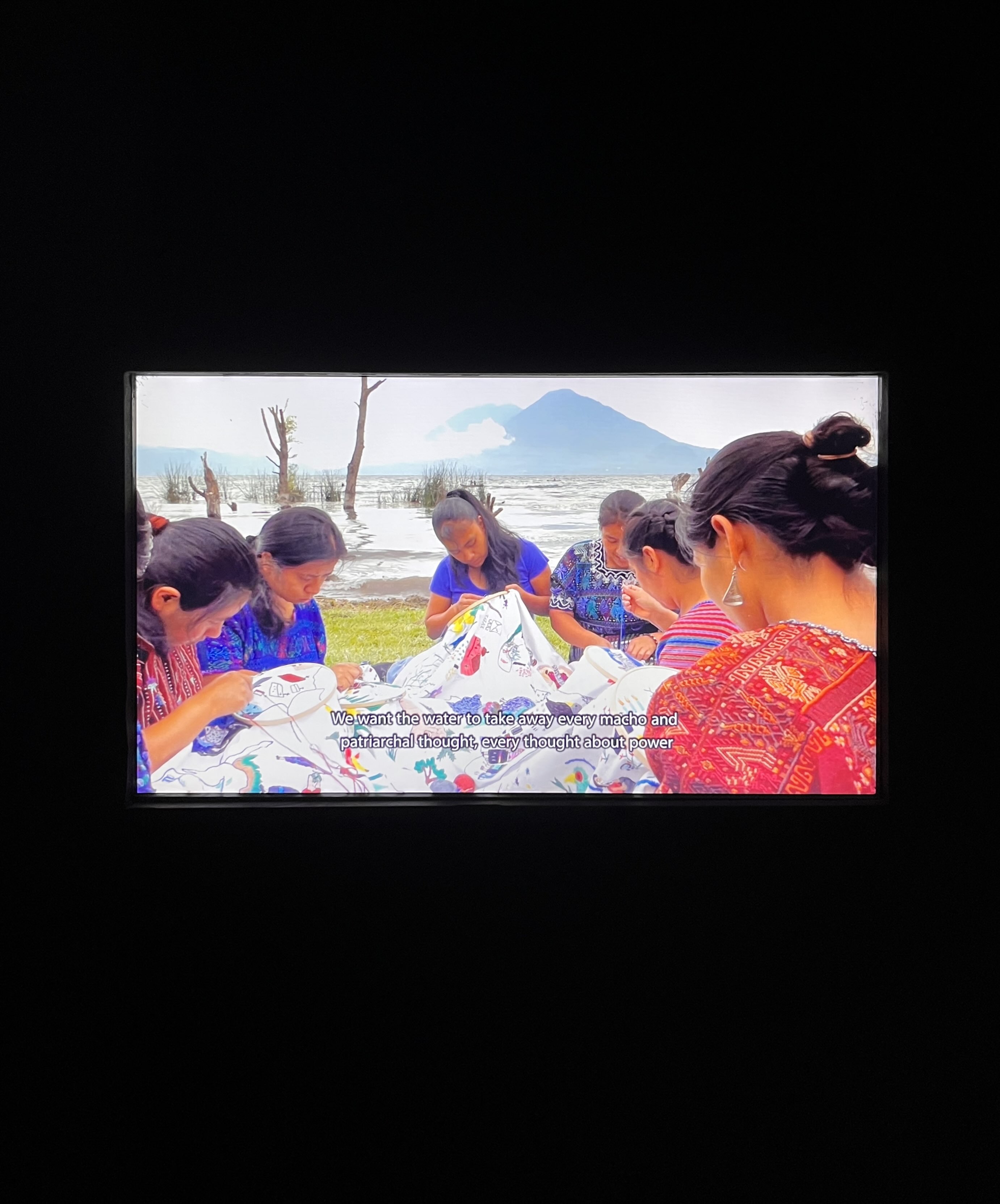 Vista de la exposición “¿Cómo salimos?” de Teresa Margolles en MARCO. Cortesía del museo. Fotografía: Zara Almazán.
