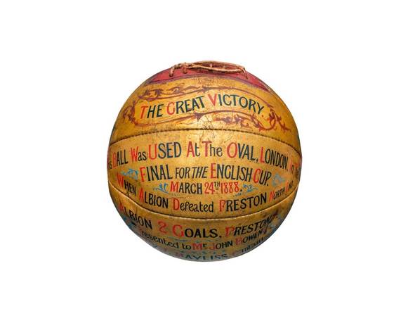 Objetos de leyenda: Momentos icónicos en la historia del Fútbol