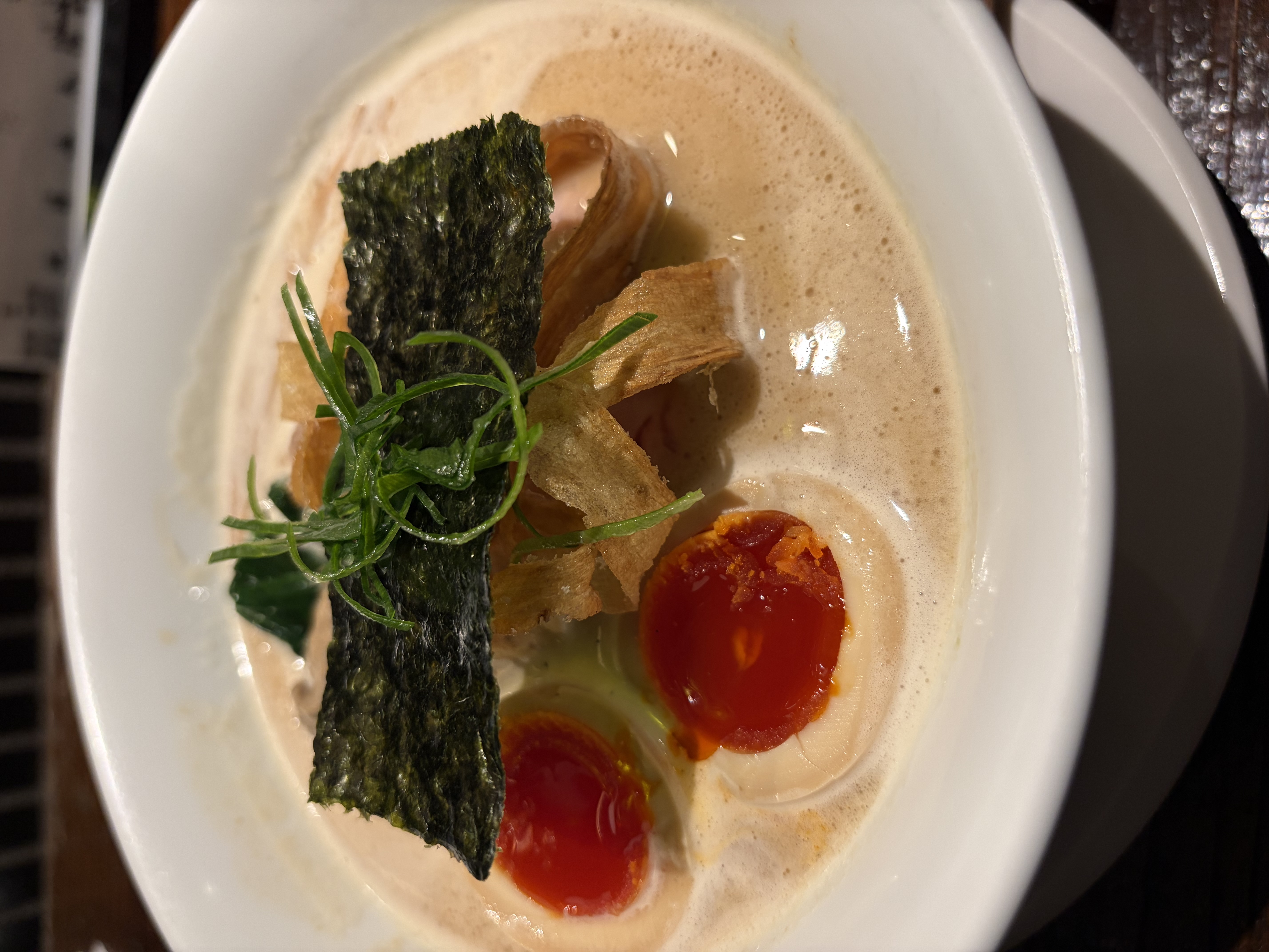 鶏白湯ラーメン