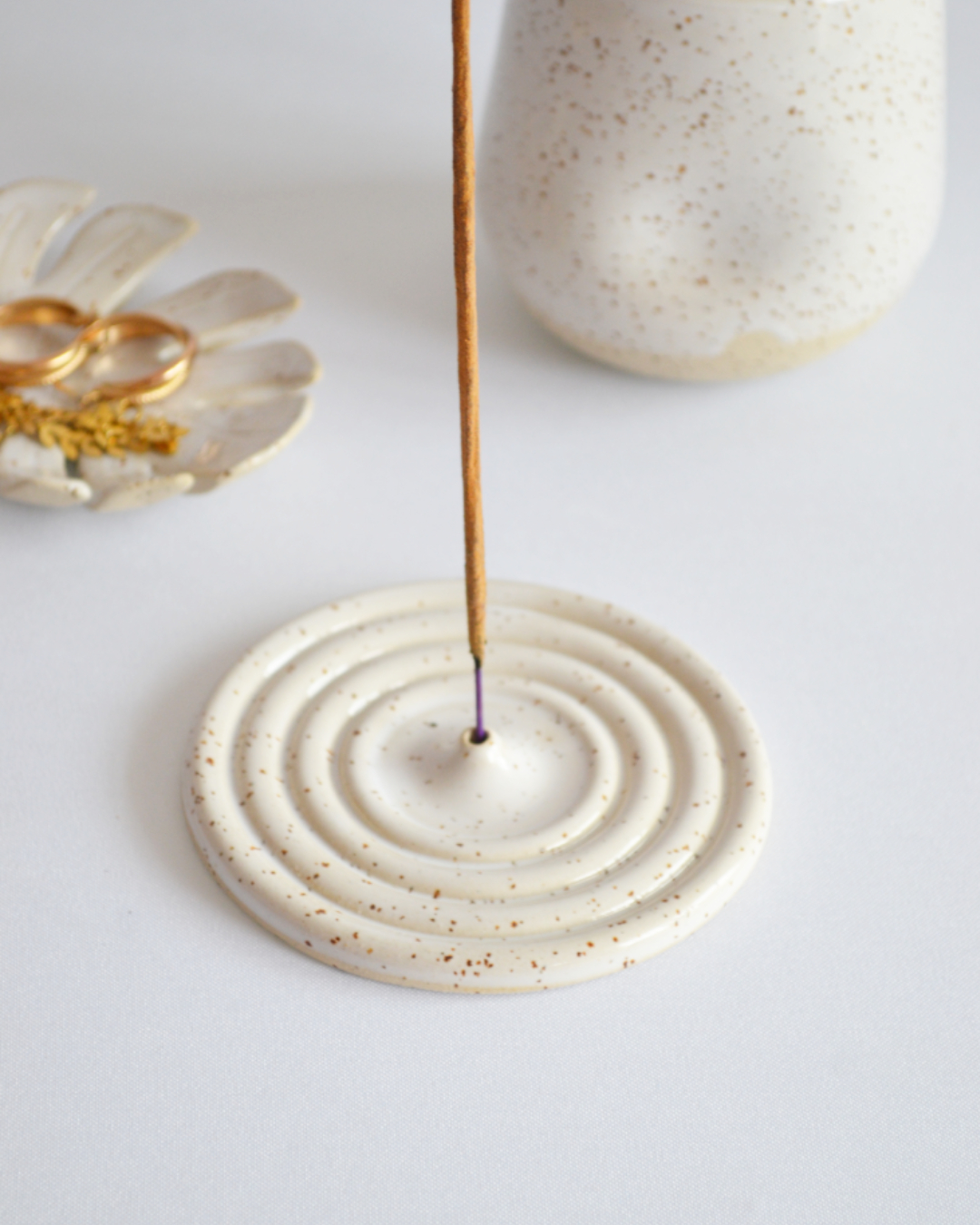 Wave Incense Holder in Shell