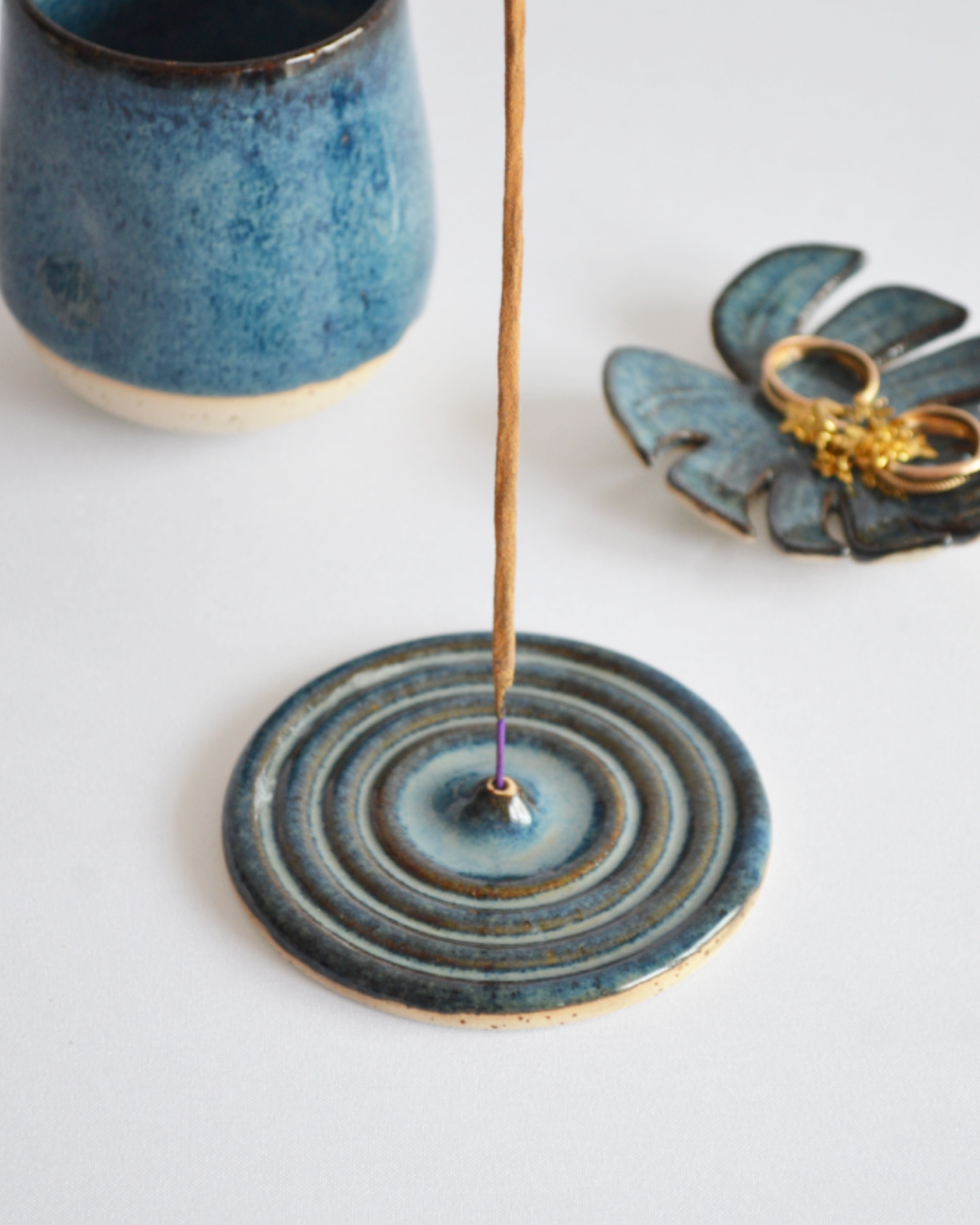 Wave Incense Holder in Deep Sea