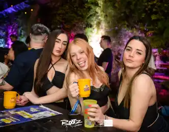 e1e0084e-bf15-4f80-82c2-e29966f4e62b.webp
