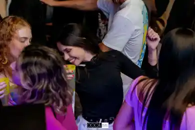 f1b70388-cbe8-4e83-b971-7ebacc9485c8.webp