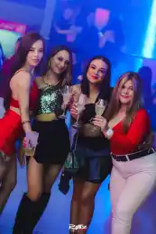 785f75c3-c3c9-420b-a067-c7b6e7fae629.webp