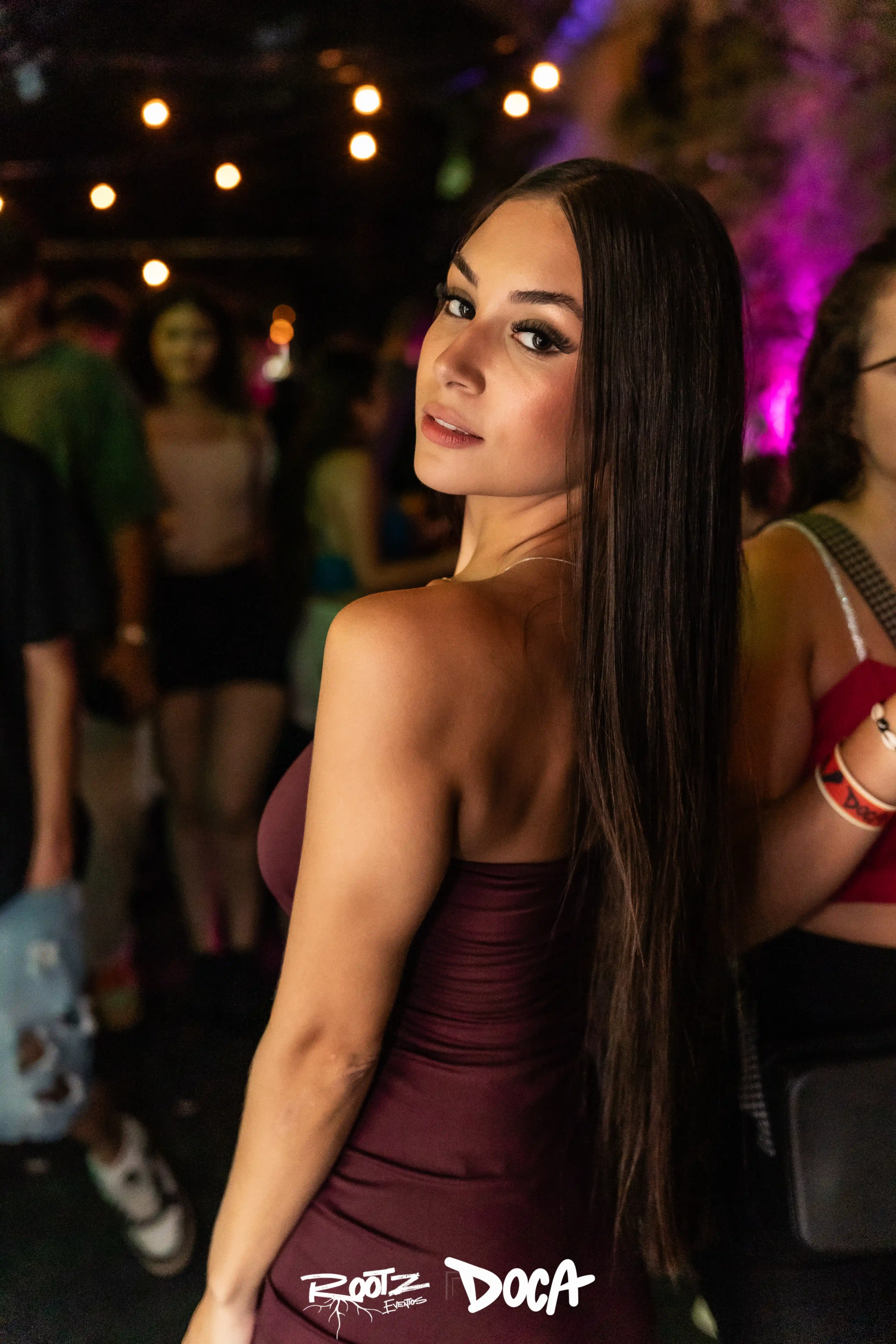 MEU BAILE SÓ TOCA FUNK EM DOBRO