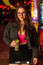 c4e782a6-9700-4c86-9dd8-305bd8515fec.webp