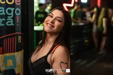 f18a4801-e2c0-4f5f-bc49-8c376c9b7a74.webp