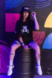 b26d4ae2-b56e-4e76-9ce5-f0d8623edc5f.webp