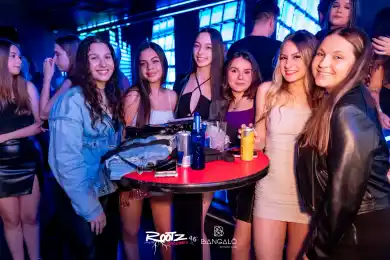 8532e79a-3fea-4b3a-8365-c7e3e69e2892.webp