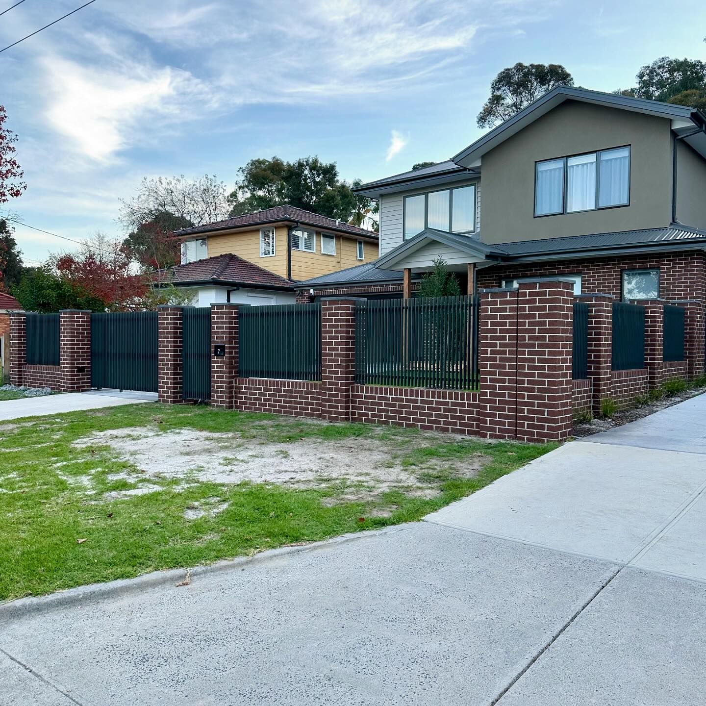 Steel blade fence surrounding Tim's residential property in Carlton VIC
