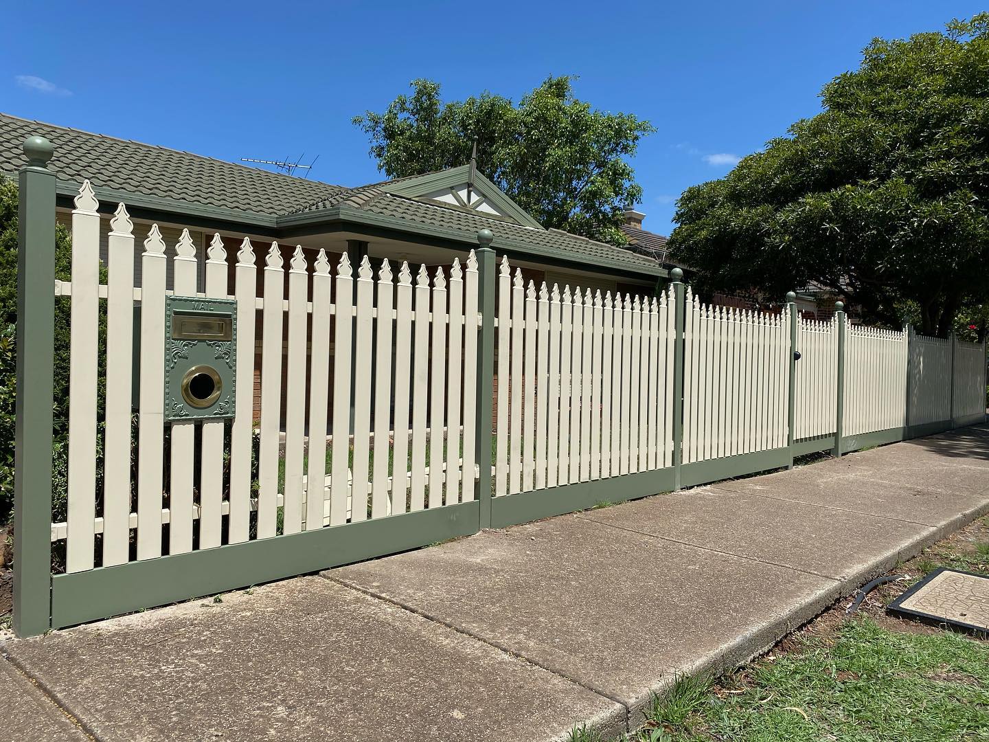 Classic Cream Steel Picket Fence in Mill Park: A Success Story by Steel Only Pty Ltd