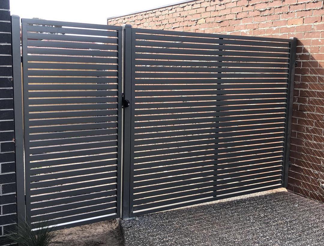 Custom Steel Fencing in Lalor