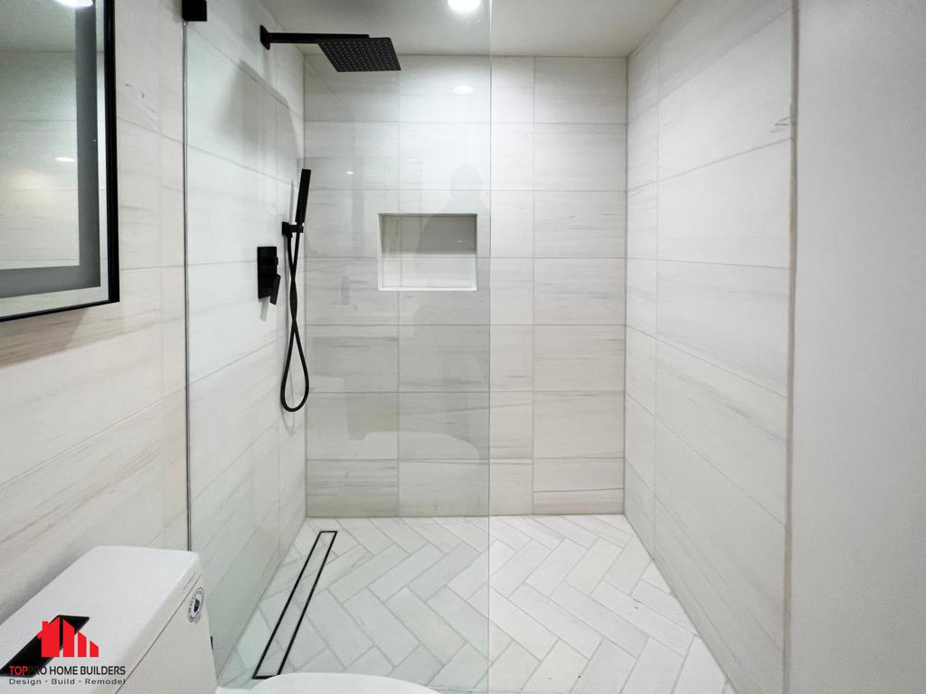 Contemporary walk-in shower