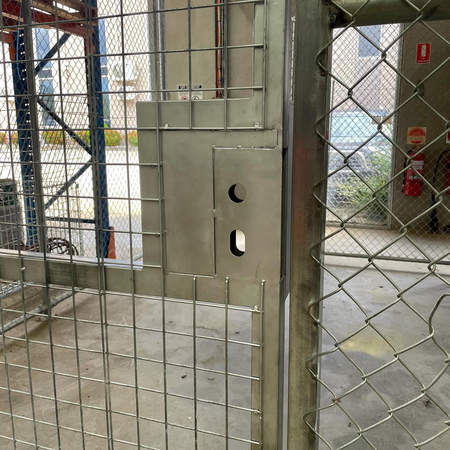 Swing gate with locking mechanism