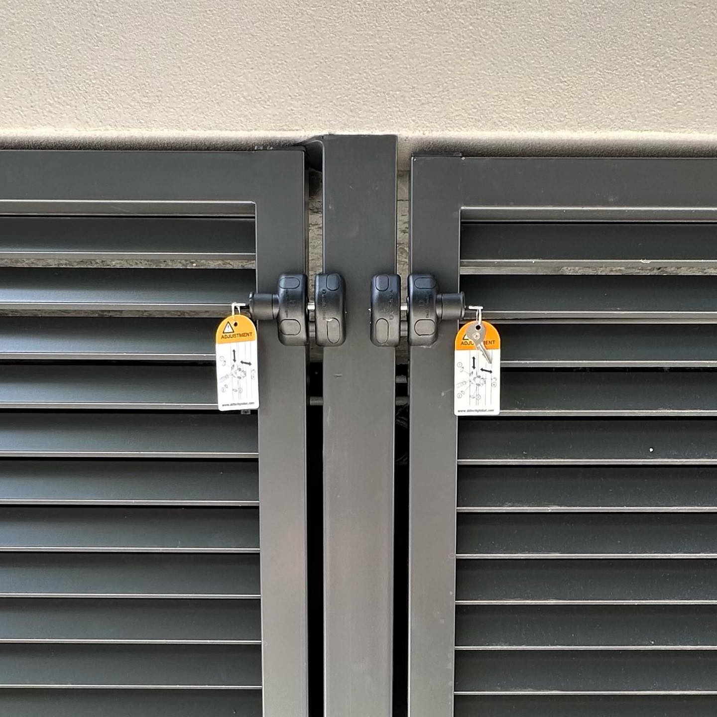 Louvre Double Gate Installation in Kilmore