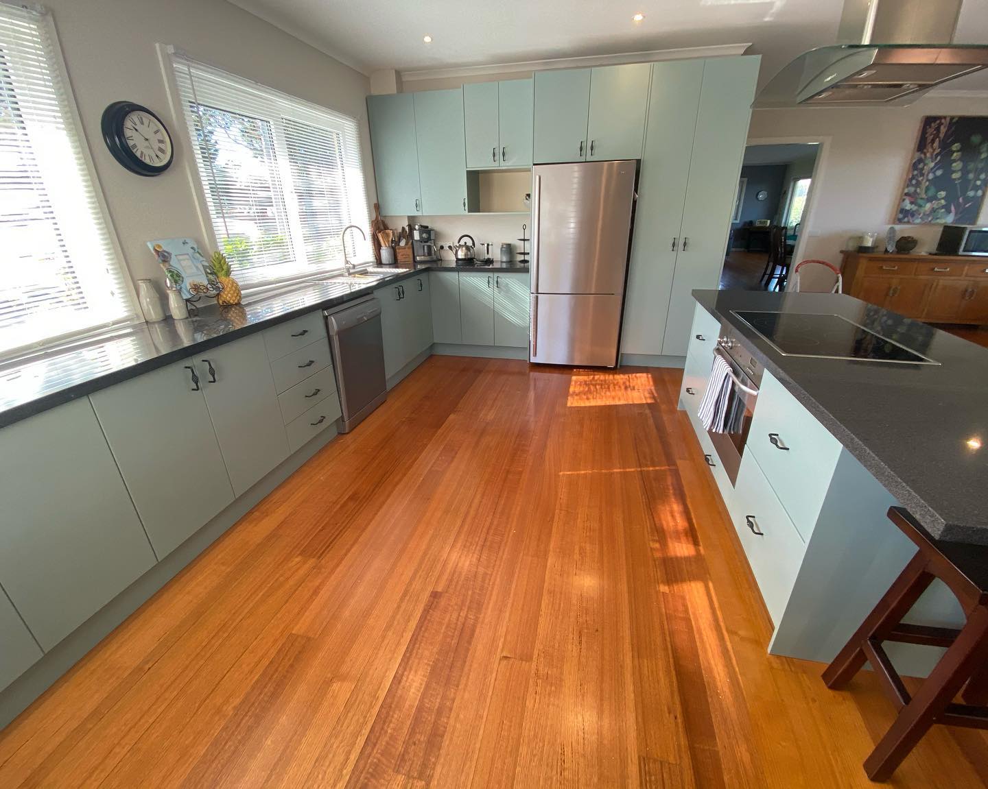 Modern U-shaped kitchen layout