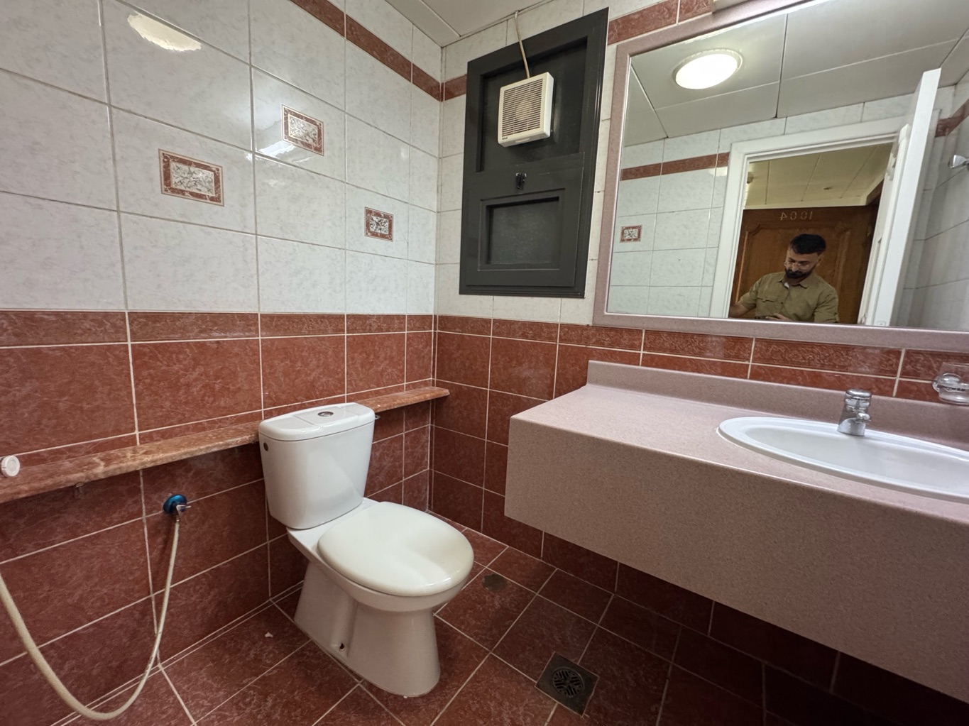 3 Bedrooms With 3 Washrooms Closed Balcony - Image 1