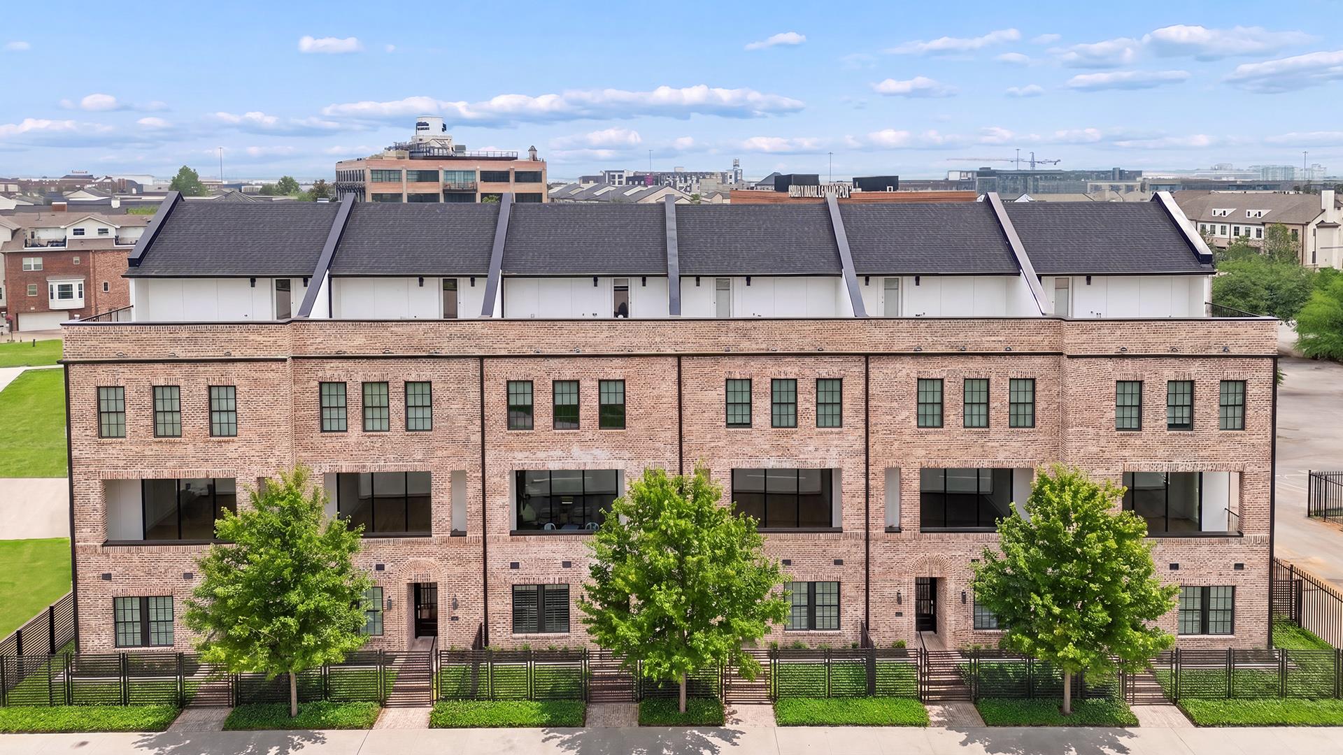 The Brownstones at East Quarter