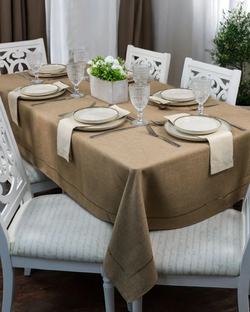 Toalha de Mesa Castanho