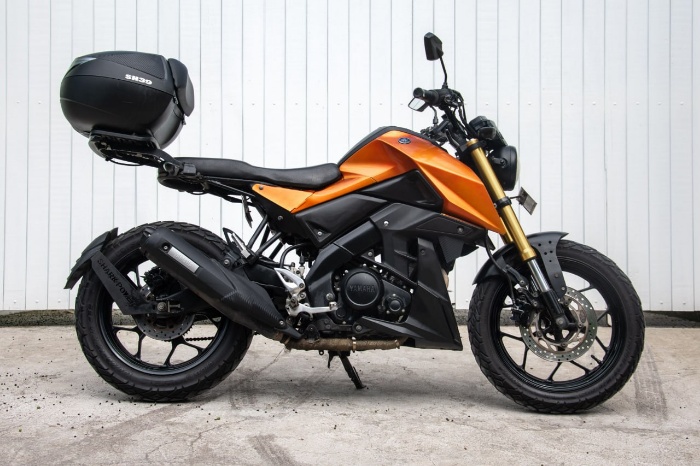 Yamaha Xabre with Trunk