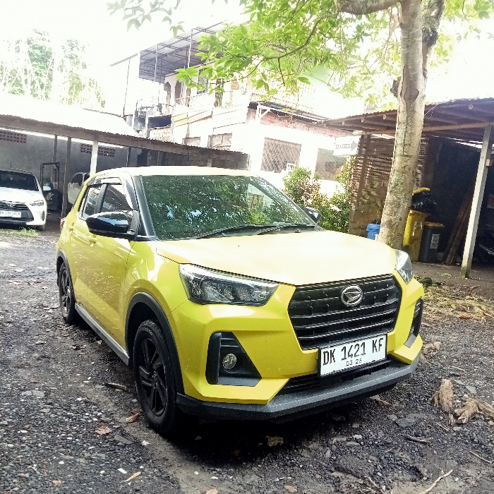 Daihatsu rocky 
