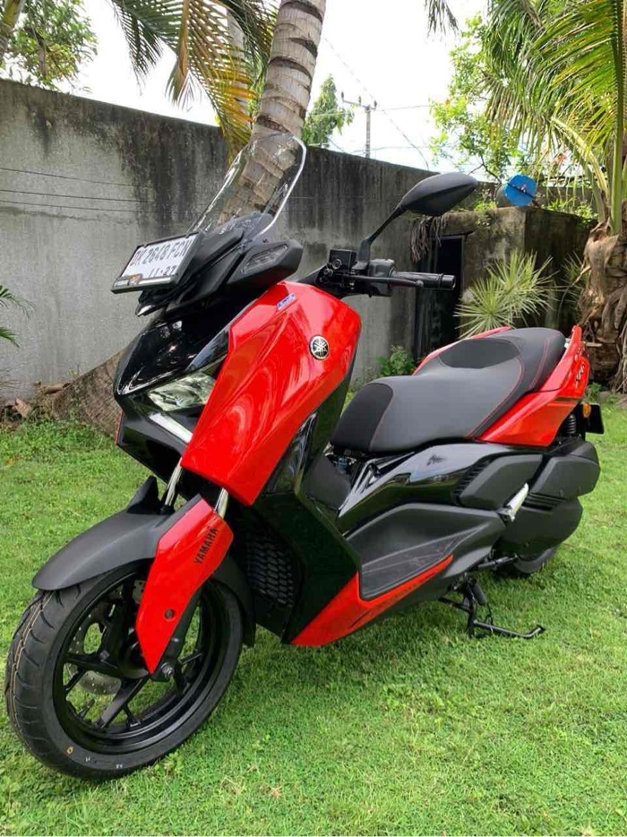 Yamaha XMAX