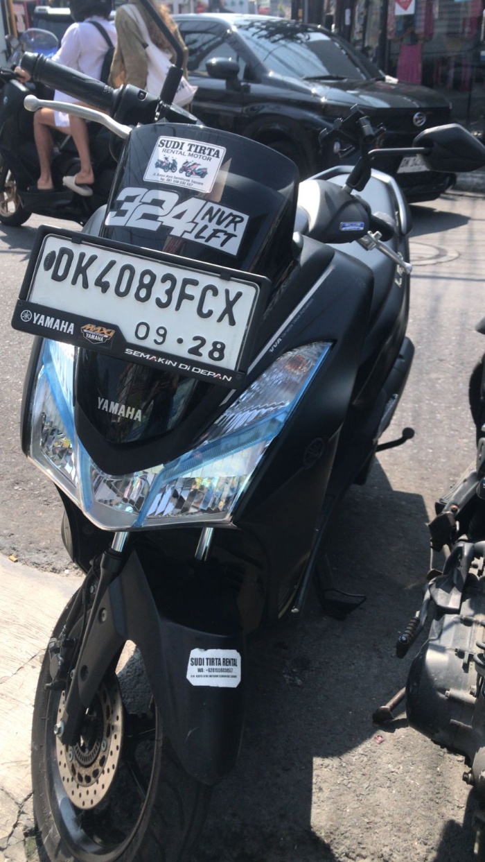 Sudi Tirta rent bike banner