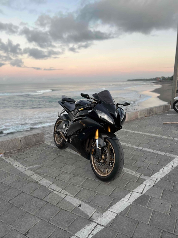 Yamaha R6 600cc