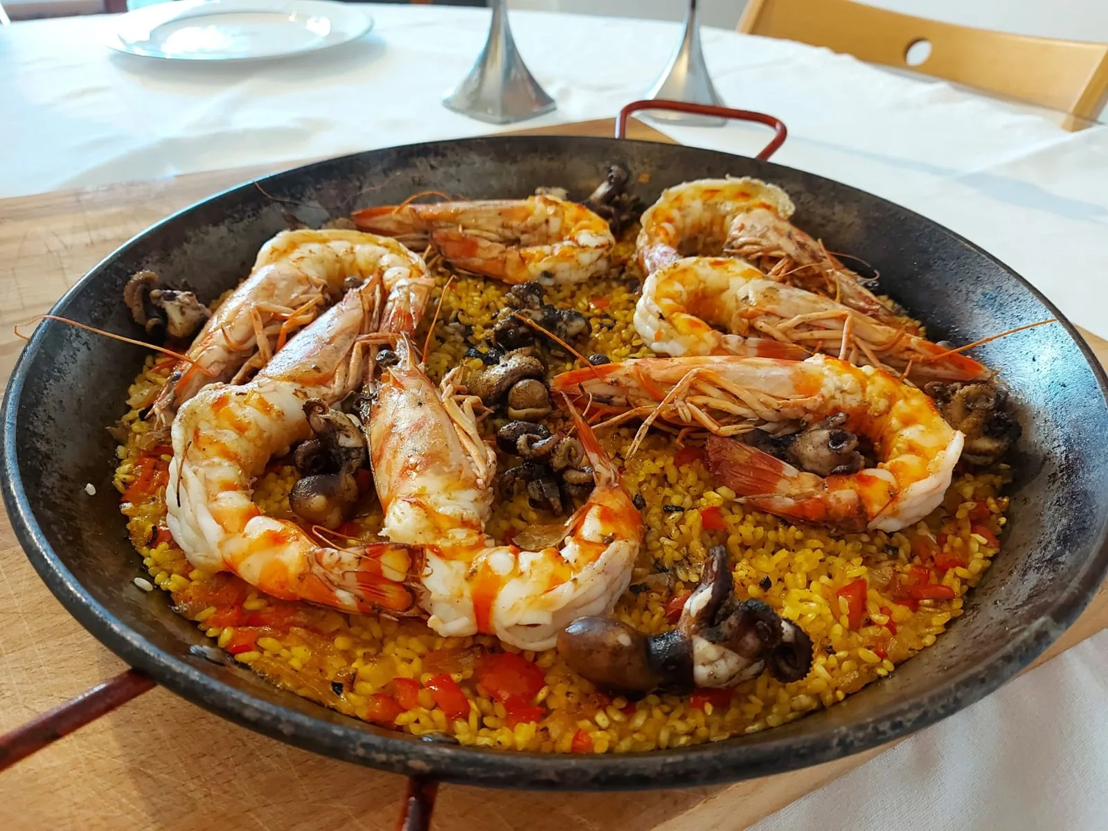 Seafood paella
