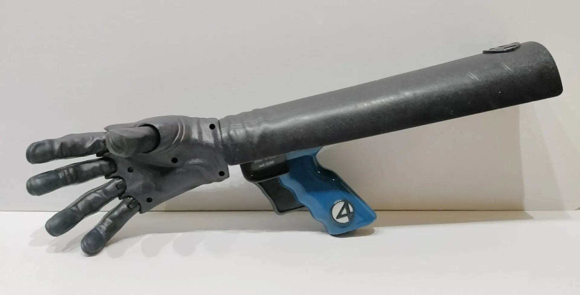 Mr. Fantastic Stretch & Grab Arm — Toy Biz, Fantastic Four (2005)